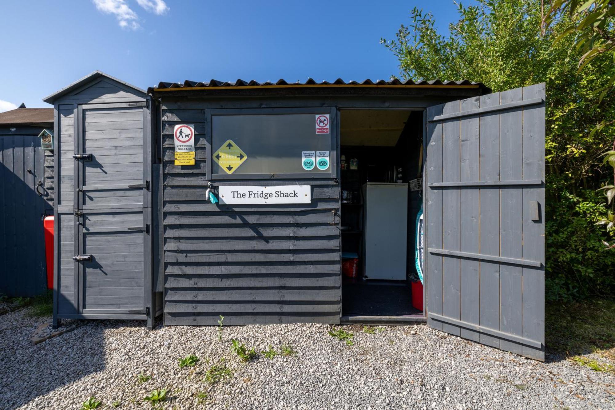 The Little Hide - Adult Only Camping Pods Wigginton  Eksteriør billede